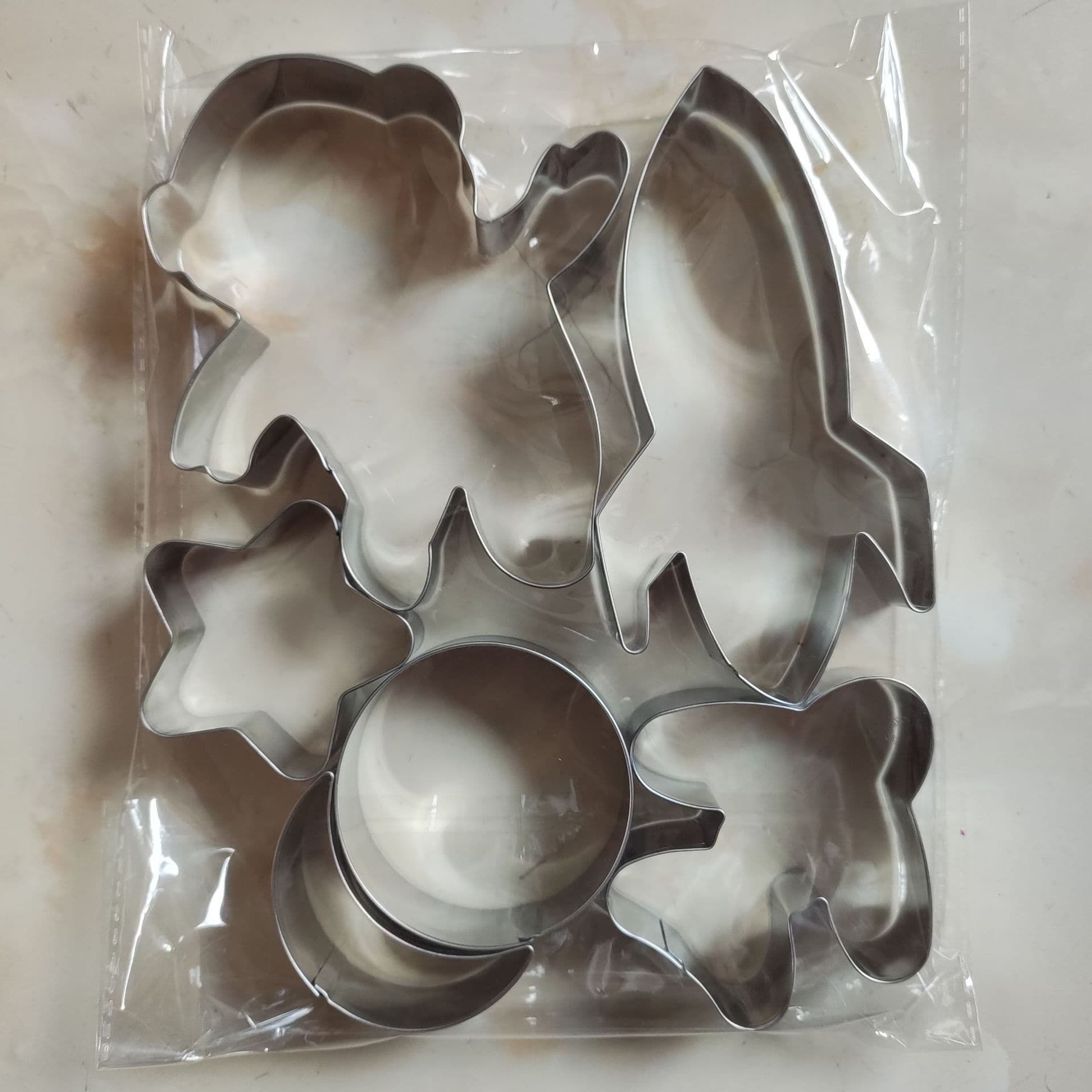 430 Stainless Steel 6-Piece Set of Space-Themed Star and Moon Cookie Cutters, Fruit and Cake Cutting Molds, Baking Tools