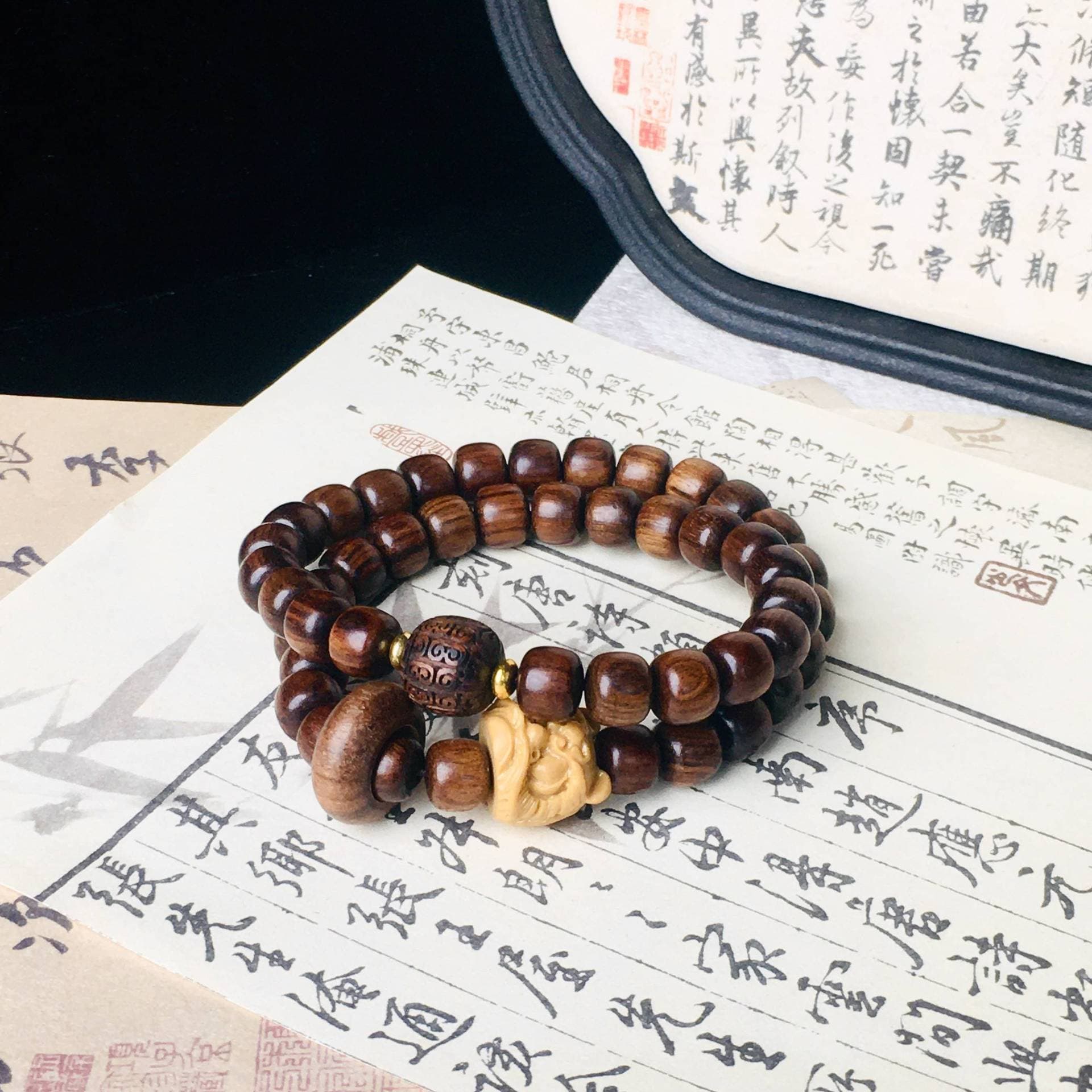 Lion Head Yellow Rosewood Bracelet