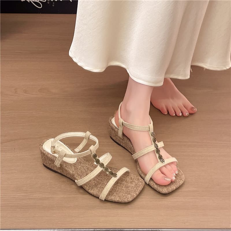 French Style Women's Sandals 2026 Summer New Fashion Design Beach Sandals Open Toe Casual Roman Sandals