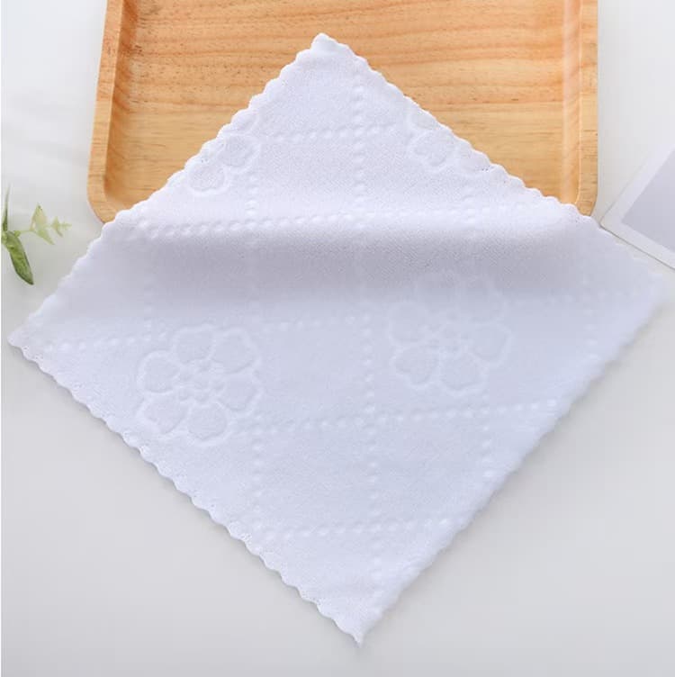 Hotel towels, kindergarten small square towels, white towels, lace handkerchiefs, restaurant napkins, cleaning towels wholesale.