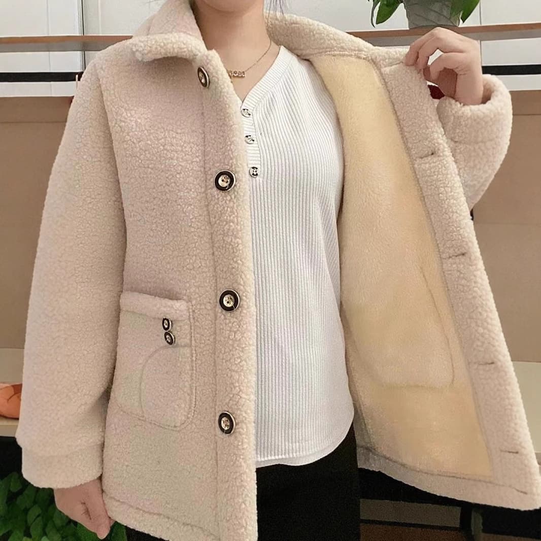 Autumn/Winter Lamb Wool Fleece-Lined Thickened Coat, 2025 New Middle-Aged and Elderly Mother's Wear Warm Outerwear Cold-Proof Top for Women