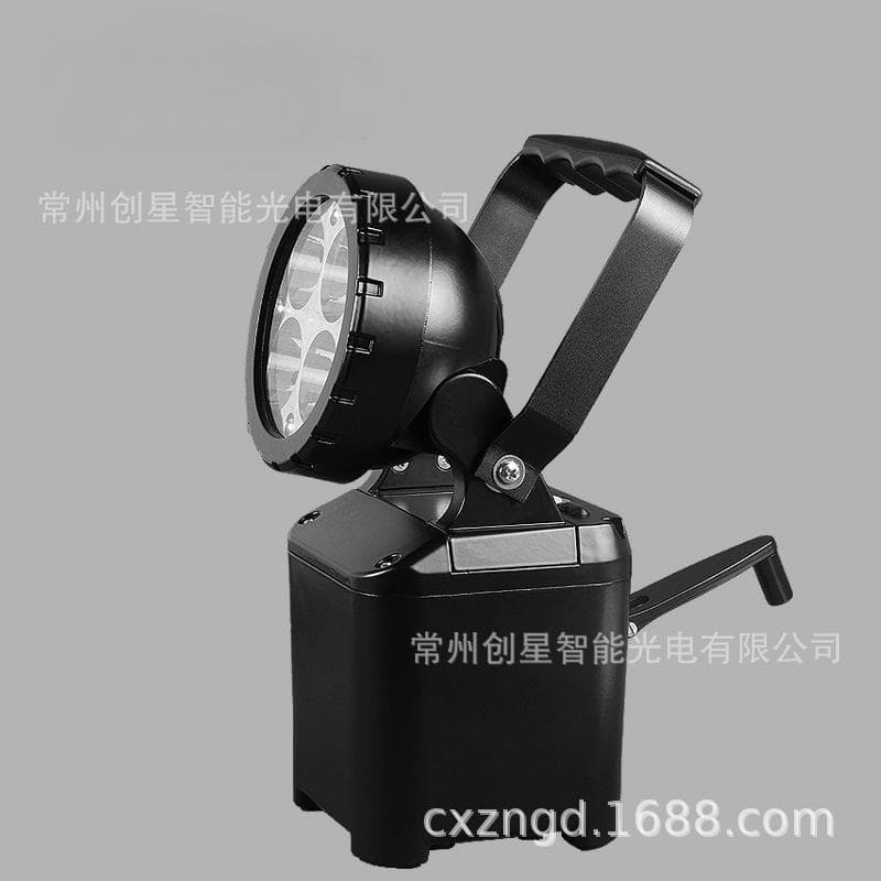 GAD309 hand-cranked powerful searchlight for home emergency power outages, outdoor camping, and fishing illumination