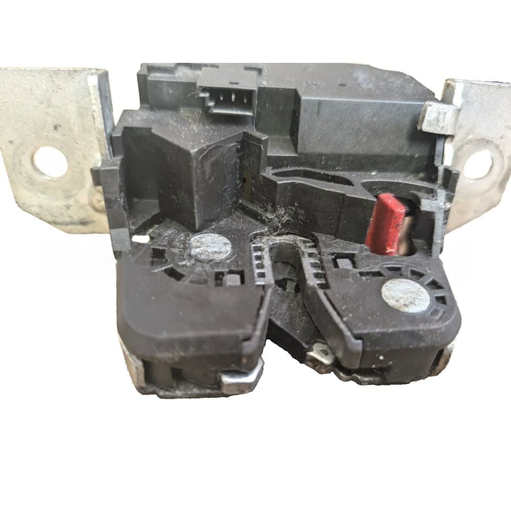 Suitable for Mercedes-Benz tailgate lock block 1697400035 1697400135 1697400235