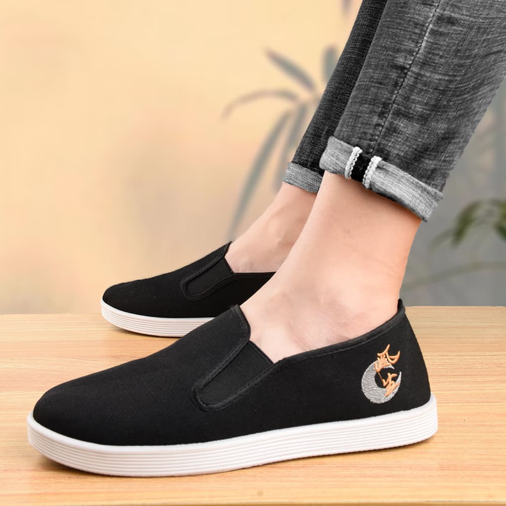 Old Beijing Embroidered Cloth Shoes Men's Style Soft Sole Middle-Aged and Elderly Leisure Lightweight Slip-On National Trend Comfortable Breathable Men's Shoes