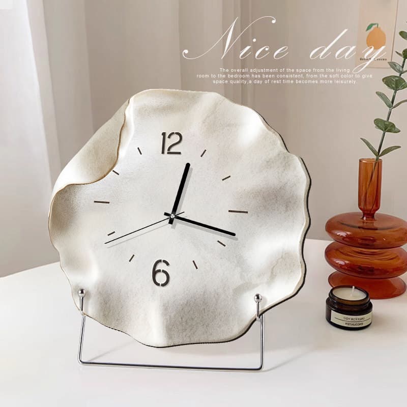 Simple modern creative small clock pendulum pedestal clock style living room entrance table decoration light luxury high-value clock