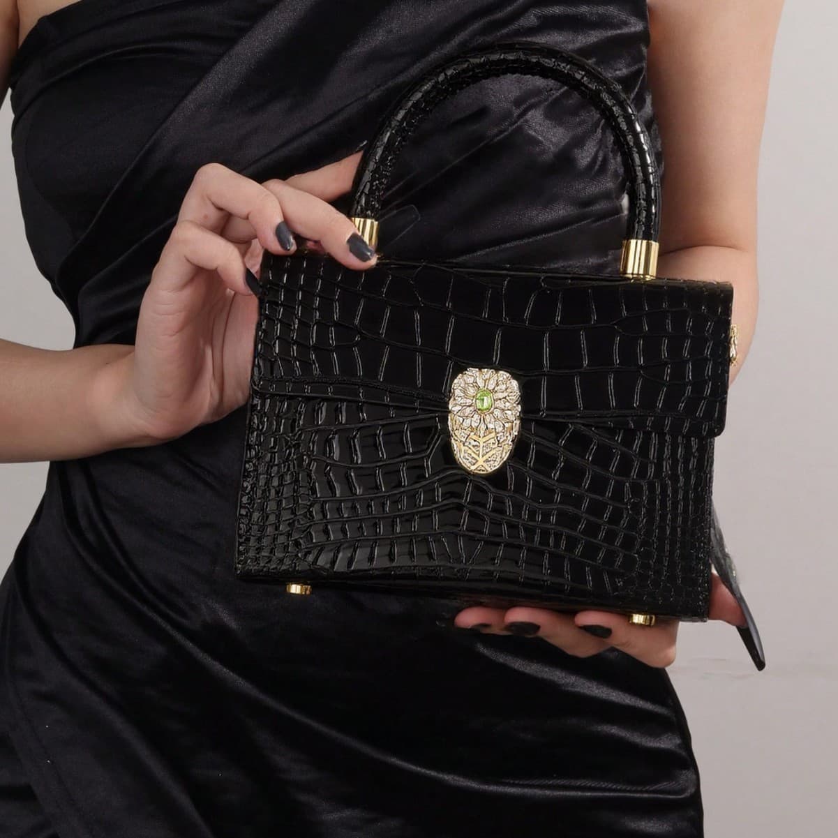 2025 New Genuine Patent Leather Light Luxury Shiny Crocodile Texture Bag High-End Handheld Shoulder Crossbody Women's Bag