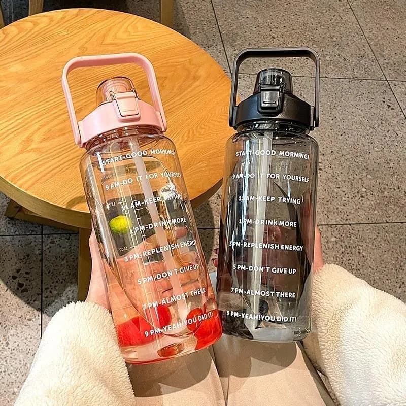 Large capacity water cup 2L high appearance value high temperature resistant straw cup sports with scale portable simple portable anti-fall kettle