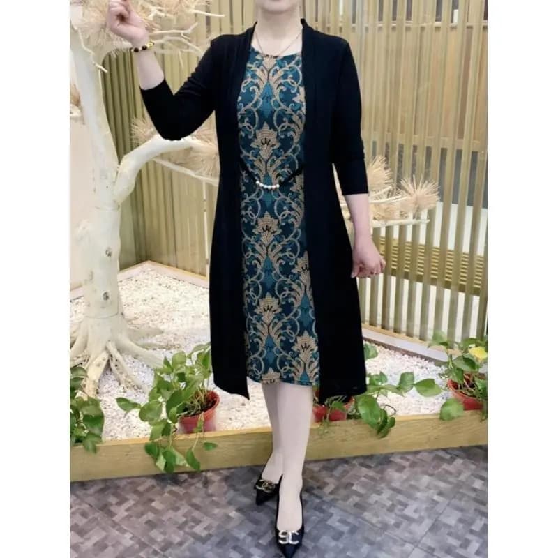 2025 New Mother's Clothing Fashionable, Western Style, Age-Reducing, Versatile Temperament, Covering Flesh and Slimming, Mid-Length Fake Two-piece Dress