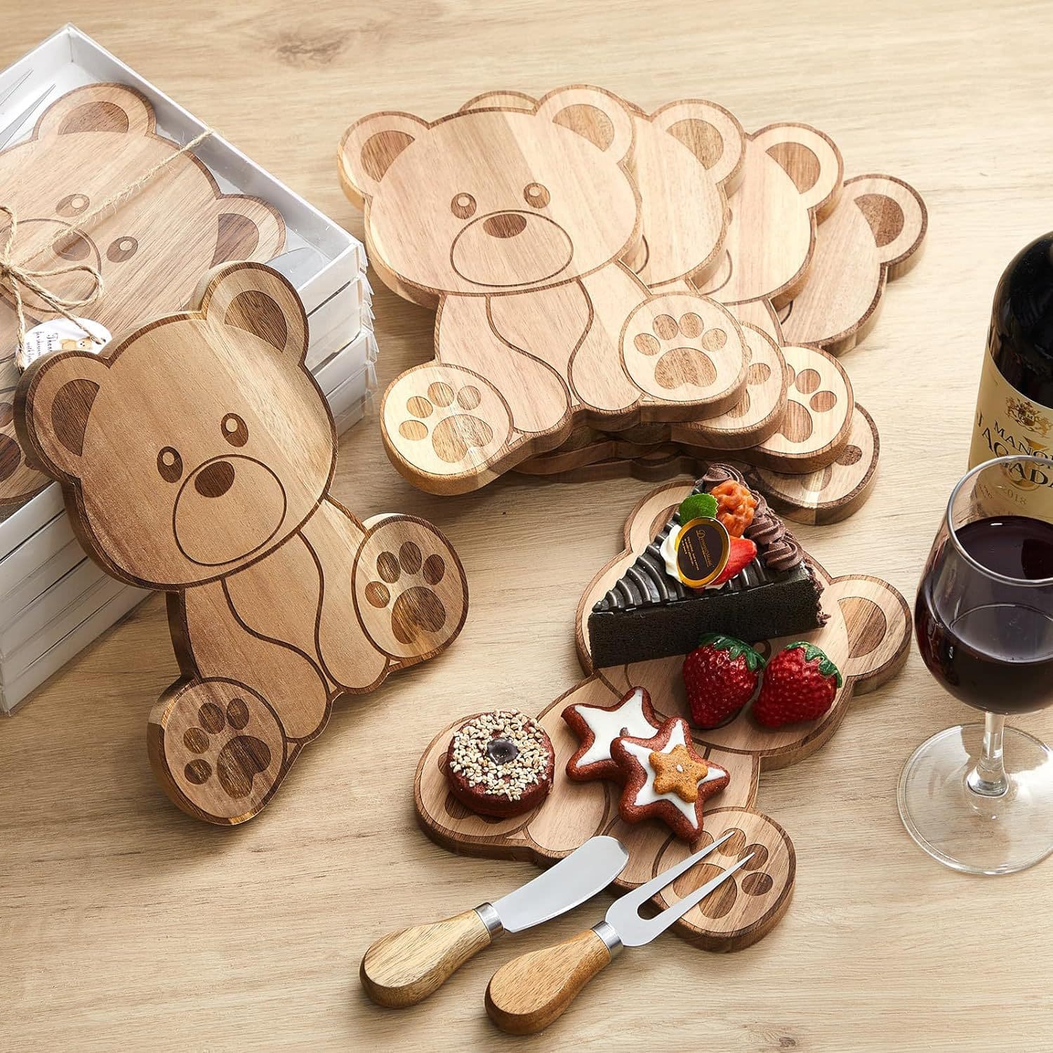 Acacia wood cutting board set, household cheese board, bear-shaped cooked food chopping board, wooden baby cutting board wholesale
