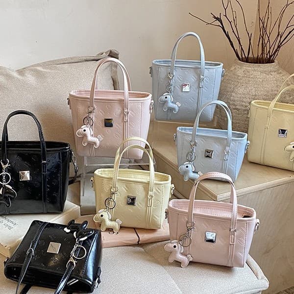 Premium Handbag Trendy Top Handle Bag for Women 2026 New Exquisite Shoulder Bag Spring Commute Crossbody Bag
