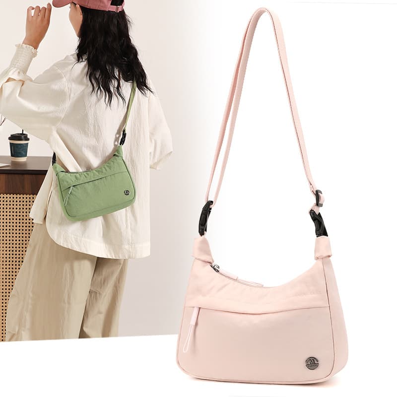 Trendy, lightweight and simple crossbody bag, multifunctional and versatile nylon portable dumpling bag, fashionable commuter niche shoulder bag