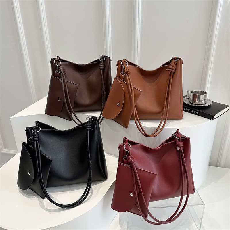 2025 New Commuter Korean Style Large Capacity Fashion Mother-Daughter Bag Women's Commuter Textured Shoulder Bag Women's Bucket Bag
