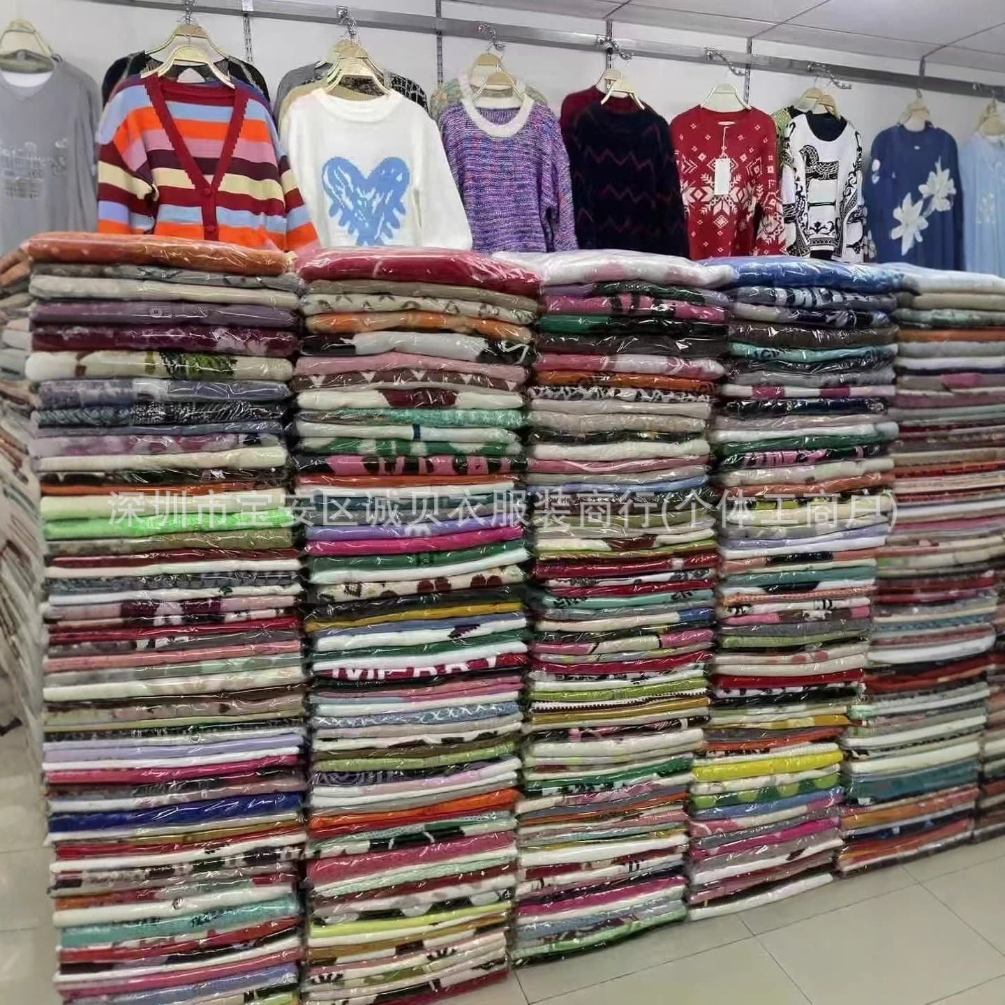 Factory surplus new sweaters for 2025 autumn/winter, assorted styles women's sweaters suitable for export and street stalls