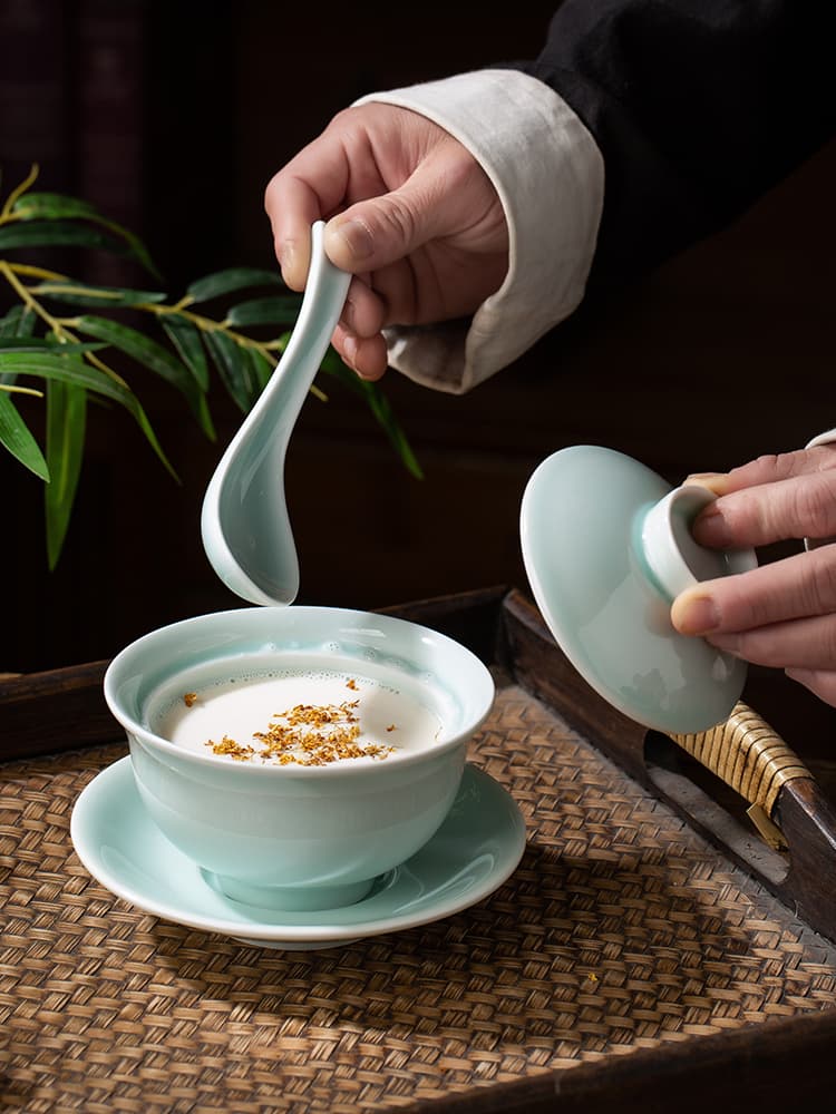 Ginger milk bowl with lid, double-skin milk bowl, Chinese traditional Cantonese sugar water bowl, ceramic commercial dessert bowl