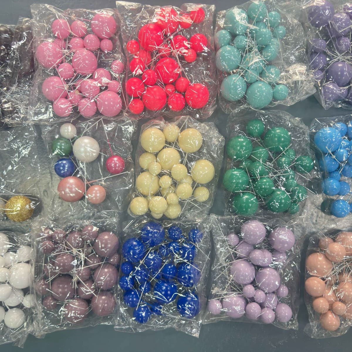 20-Piece Assorted Gold, Silver, Purple, White, Blue, and Pink-Black Cake Topper Balls for Decoration