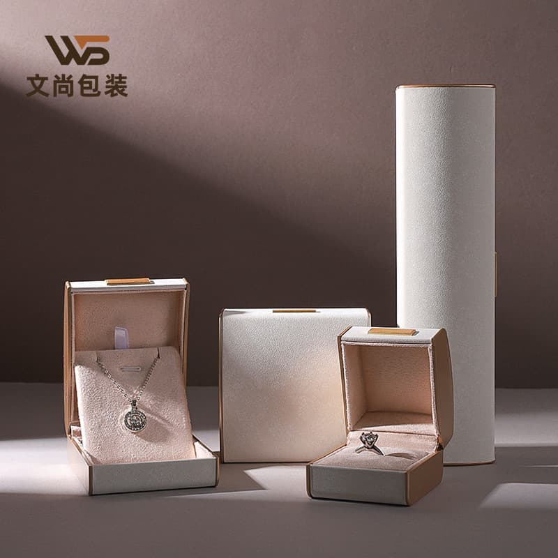 Premium Curved Gold Label Brushed Jewelry Box Ring Box Bracelet Jewelry Gift Box Earring Necklace Box Jewelry Packaging Box