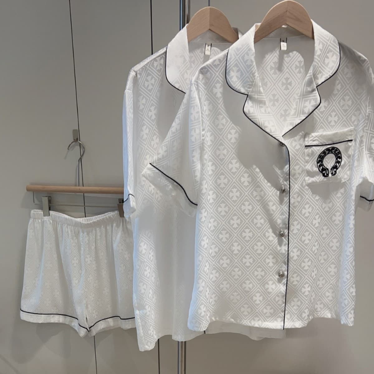 Men's Ice Silk Pajamas, Summer Thin Pajamas, Jacquard Embroidery, Trendy Fashion, Light Luxury Couple Pajamas