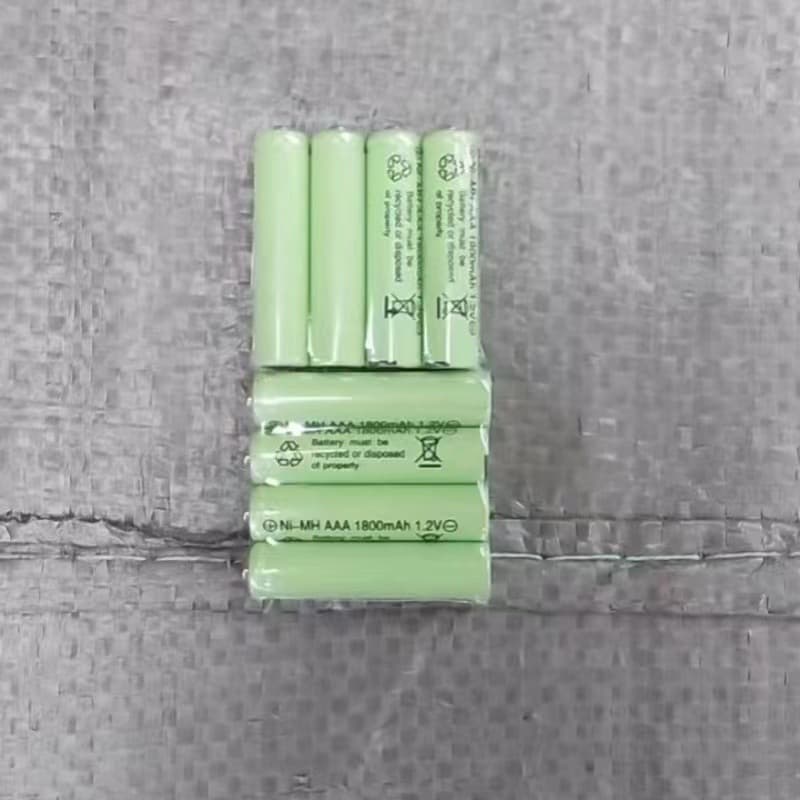 Large capacity 1.2V NiCd rechargeable batteries (size 5/7), compatible with microphones, door locks, and toys.