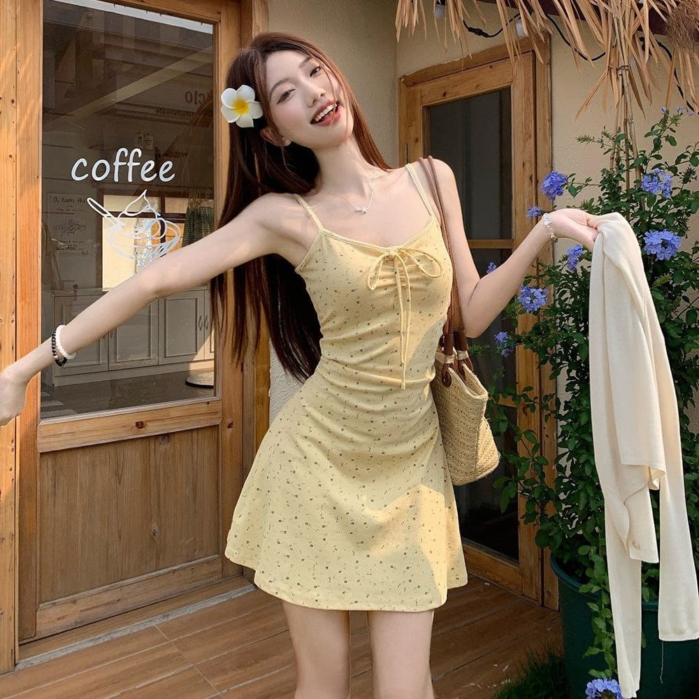 2026 New Yellow Strappy Floral Dress Women Summer Beach Vacation Dopamine Outfit Set