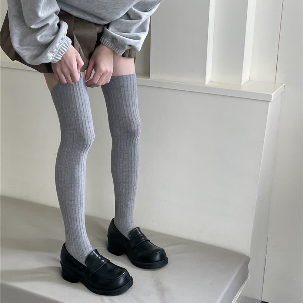 Autumn/Winter Knee-High White Slouchy Socks, High Boot Socks, Calf-Length Japanese Style Socks, Over-the-Knee Boot Socks