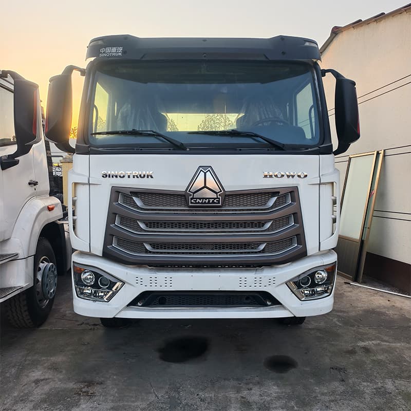 Current Stock Available for Sale: Howo Nx 6X4 Tractor Truck, 371 Horsepower, Howo Sinotruk Tractor Trailer Head, Transport Truck