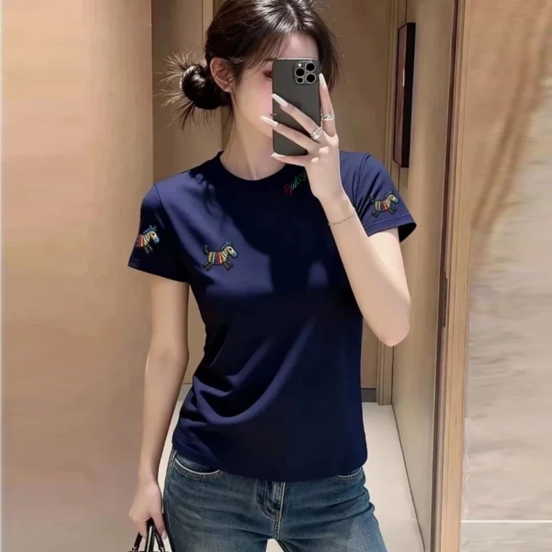 Temperament navy blue rainbow pony embroidered short-sleeved T-shirt 2026 new waist casual commuting inner top for women