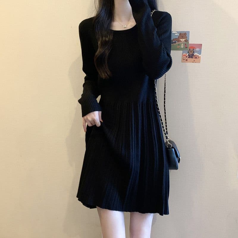 Autumn/Winter Simple Slimming Plus Size French Knit Dress for Women - Gentle Style and Slimming Effect