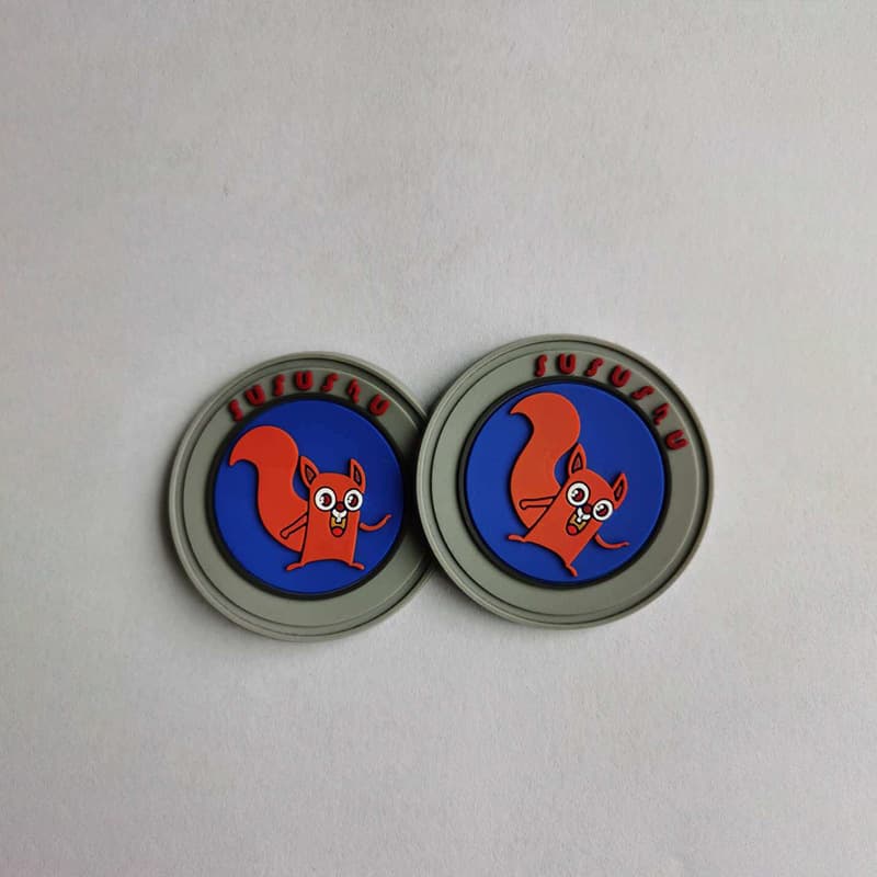 Processing PVC drop plastic leather label leather tag PVC drop plastic seal high frequency drop plastic label hanging tag school uniform trademark