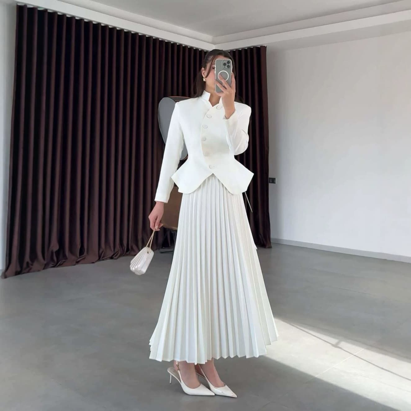 2026 Amazon Women's New Stand Collar Long Sleeve Waist-Cinching Top High-Waist Pleated Flared Long Skirt Elegant Set