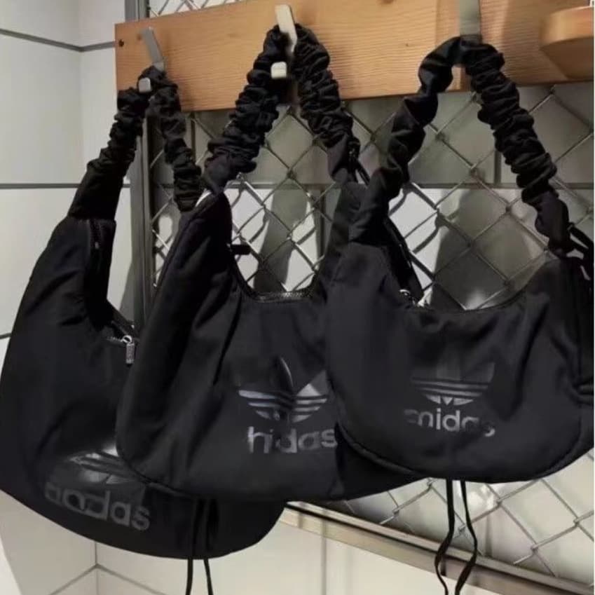 New Women's Single Shoulder Crossbody Bag Fashion Pleated Dumpling Bag Cloud Underarm Bag Phone Bag Essential for Travel Sports Bag