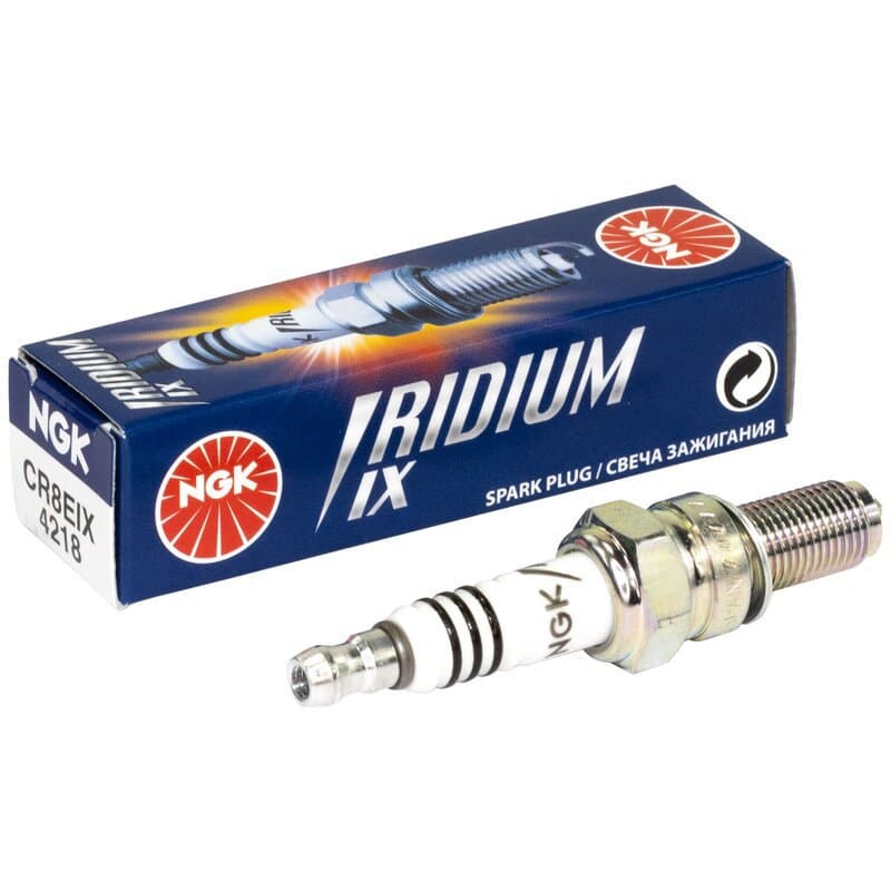 CR8EIX Cross-border Hot Selling Wholesale High Quality Spark Plug for Suzuki Kawasaki BMW Huanglong Chevrolet 4218
