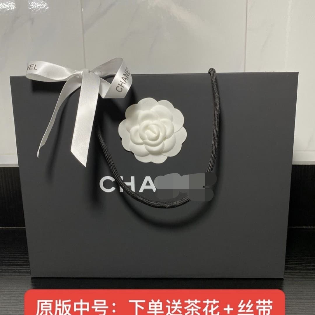 Xiaoxiang original touch handbag lipstick perfume clothes scarf packaging handbag gift bag gift box bag