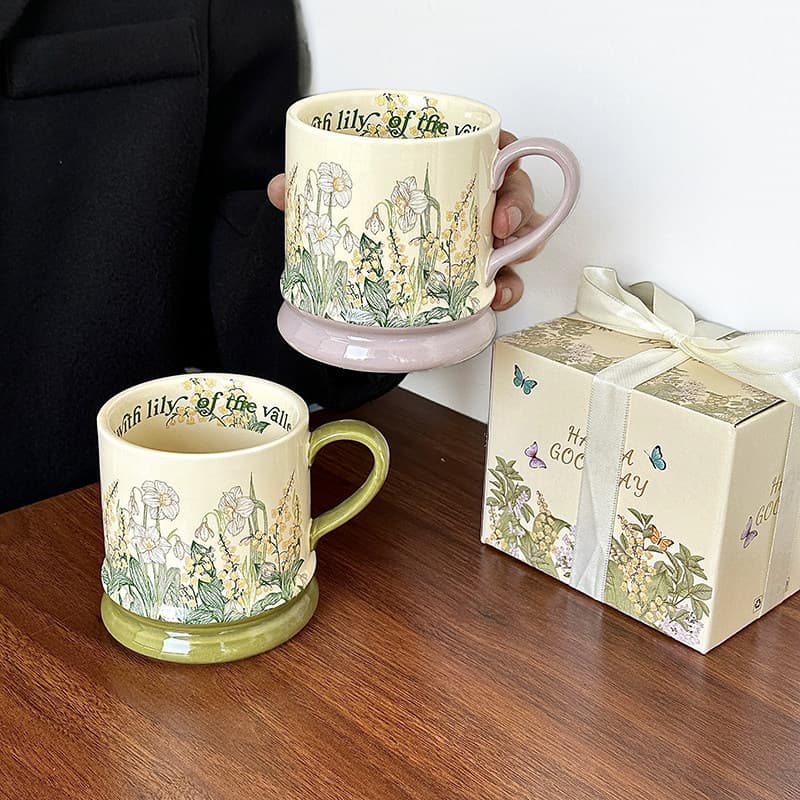 High-end, exquisite, good-looking, light and luxurious oil painting-like wind chime ceramic mug for afternoon tea as a souvenir for girls’ besties.