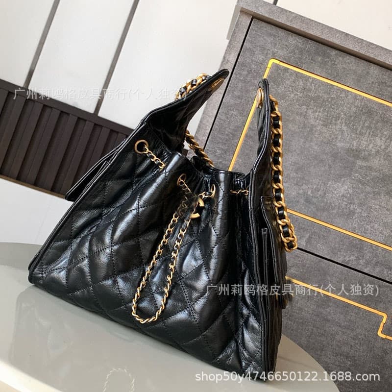 Original Leather Small Chic 25S Drawstring Bucket Hobo Bag Caviar Oil Wax Diamond Pattern Underarm Bag for Women Hippie Bag