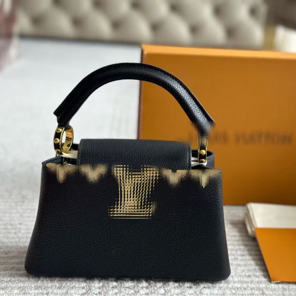 New Cross-border Capucines Luxury Bag with Gold Buckle Large Logo Mini Solid Color Shoulder Handbag