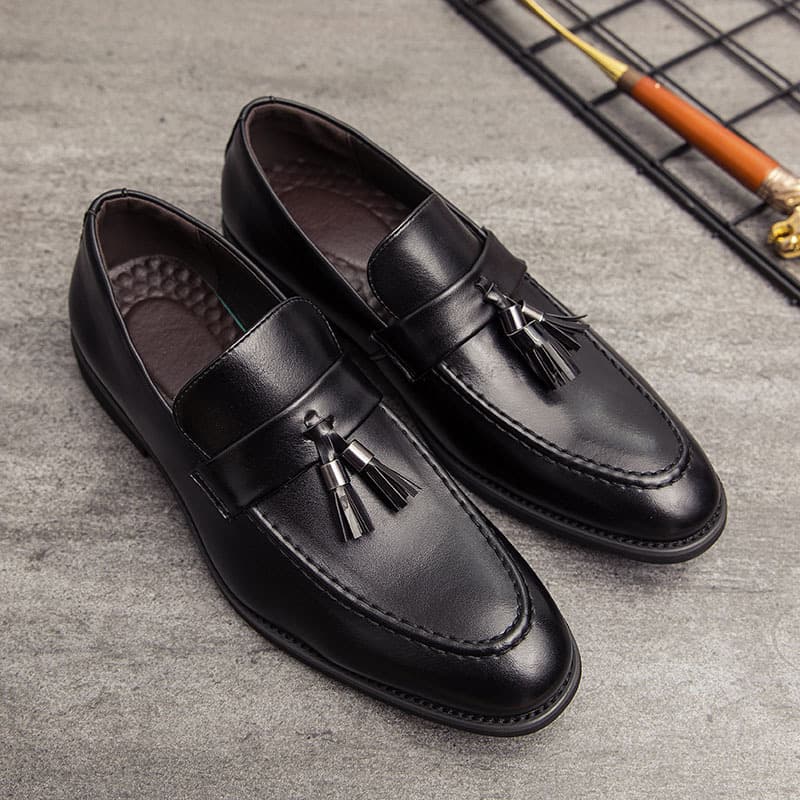 Cross-Border Men's Hairstylist Leather Shoes Men Leather Slip-On Large Size Tassel Men's Shoes Autumn British Pointed Toe Shoes