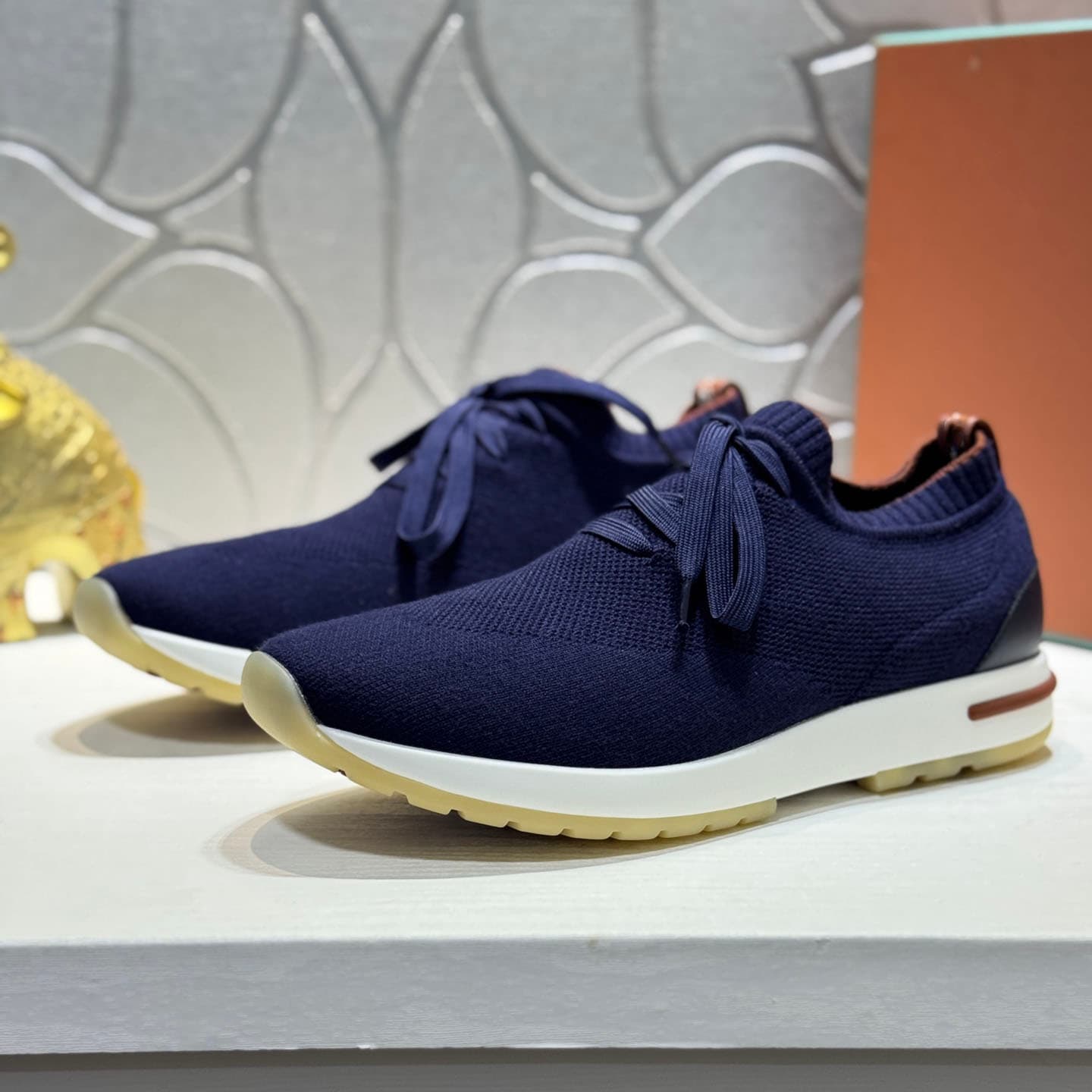 Yashixuan Breathable Knit Mesh Shoes for Men Summer Fashion Simple Running Shoes 2026 New Light Luxury Casual