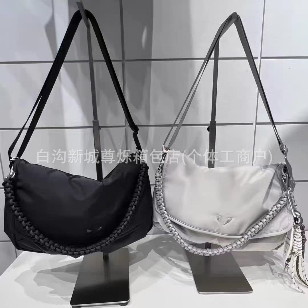 Large Capacity Casual Crossbody Bag for Women, Waterproof Fabric Messenger Bag, Commuter Cloud Bag, Student Mini Backpack