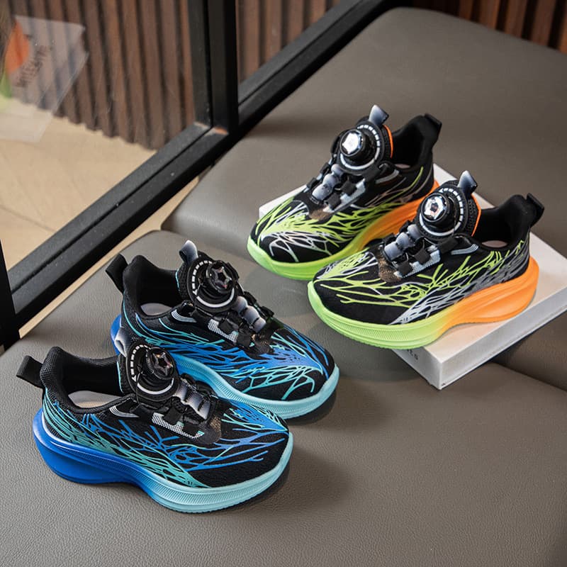 2026 Spring New Children's Fashion Gradient Lightweight Running Shoes Breathable Boys' Sports Shoes