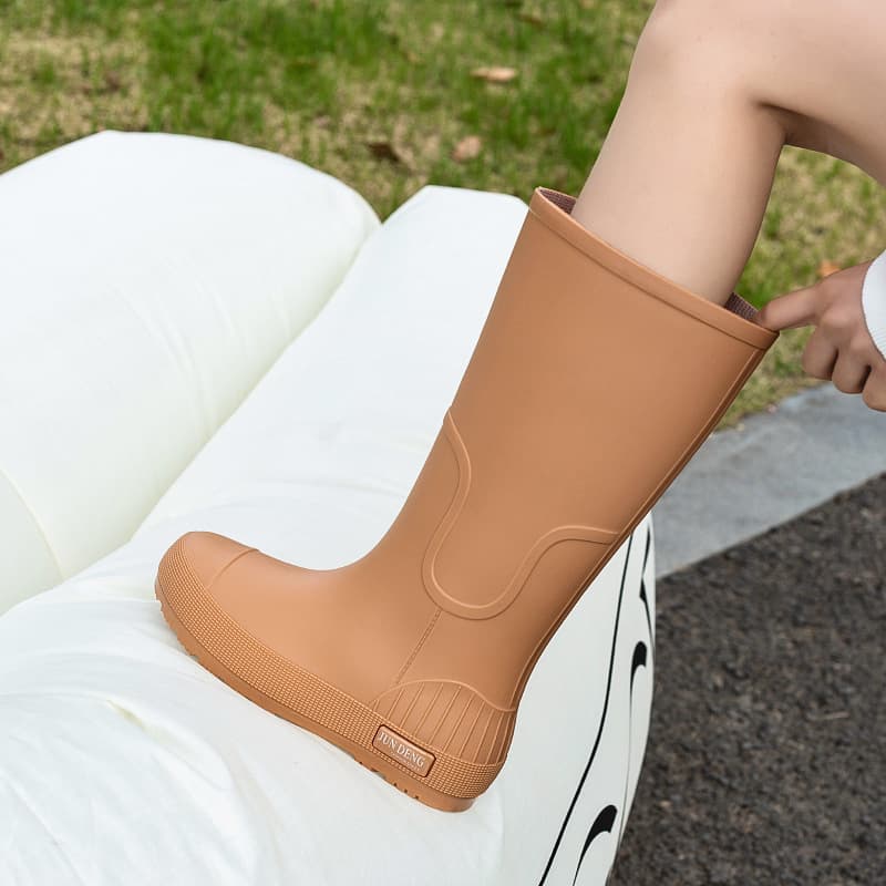 Women's High-Tube Fashionable Long Rain Boots Waterproof Non-Slip Camping Hiking Car Wash Boots PVC Material Knee-High
