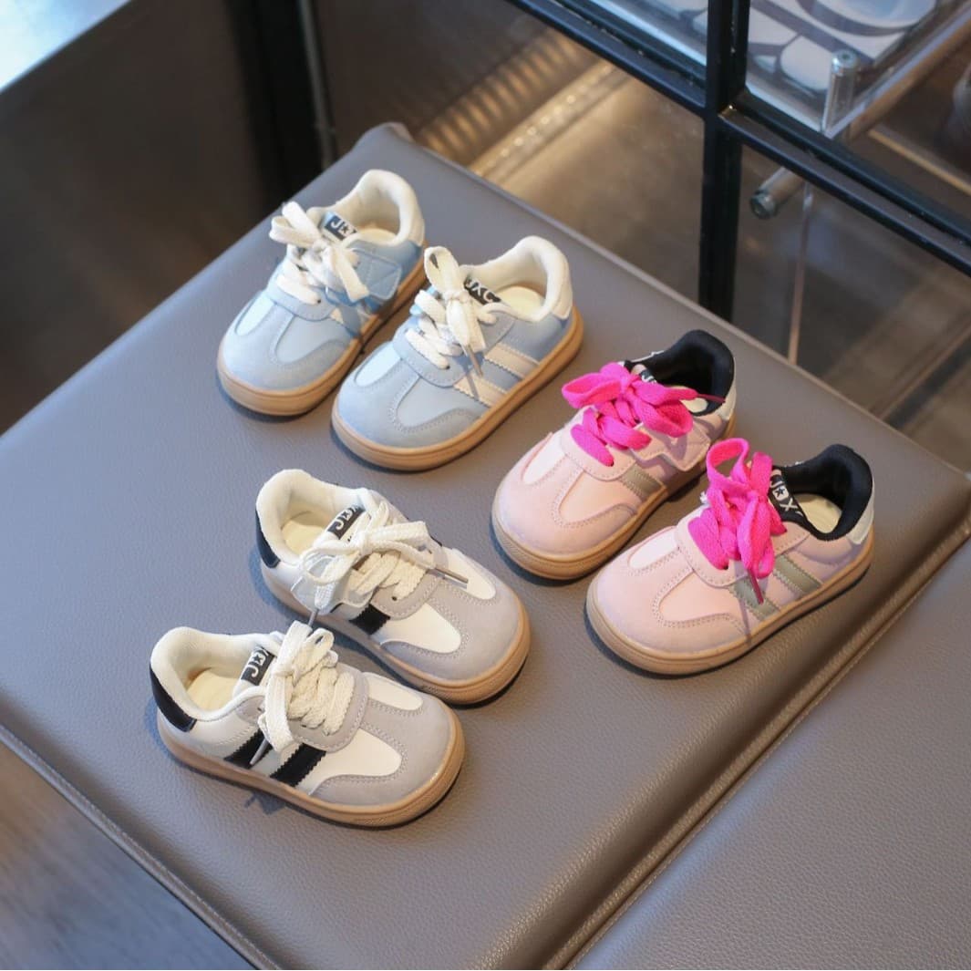 Children's Spring Autumn Classic Girl German Training Shoes 2026 New Soft Sole Casual Board Shoes for Boys and Girls Sports Shoes