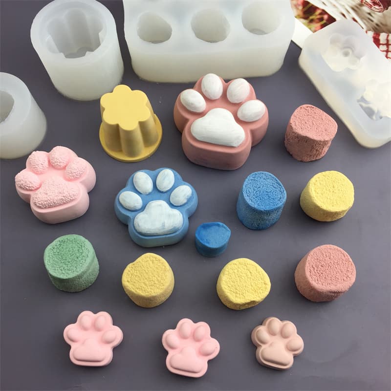 Large Cat Paw Squeeze Silicone Mold, Small and Large Sizes for Marshmallow, Chocolate, Fondant, Pudding, and Candle Molds