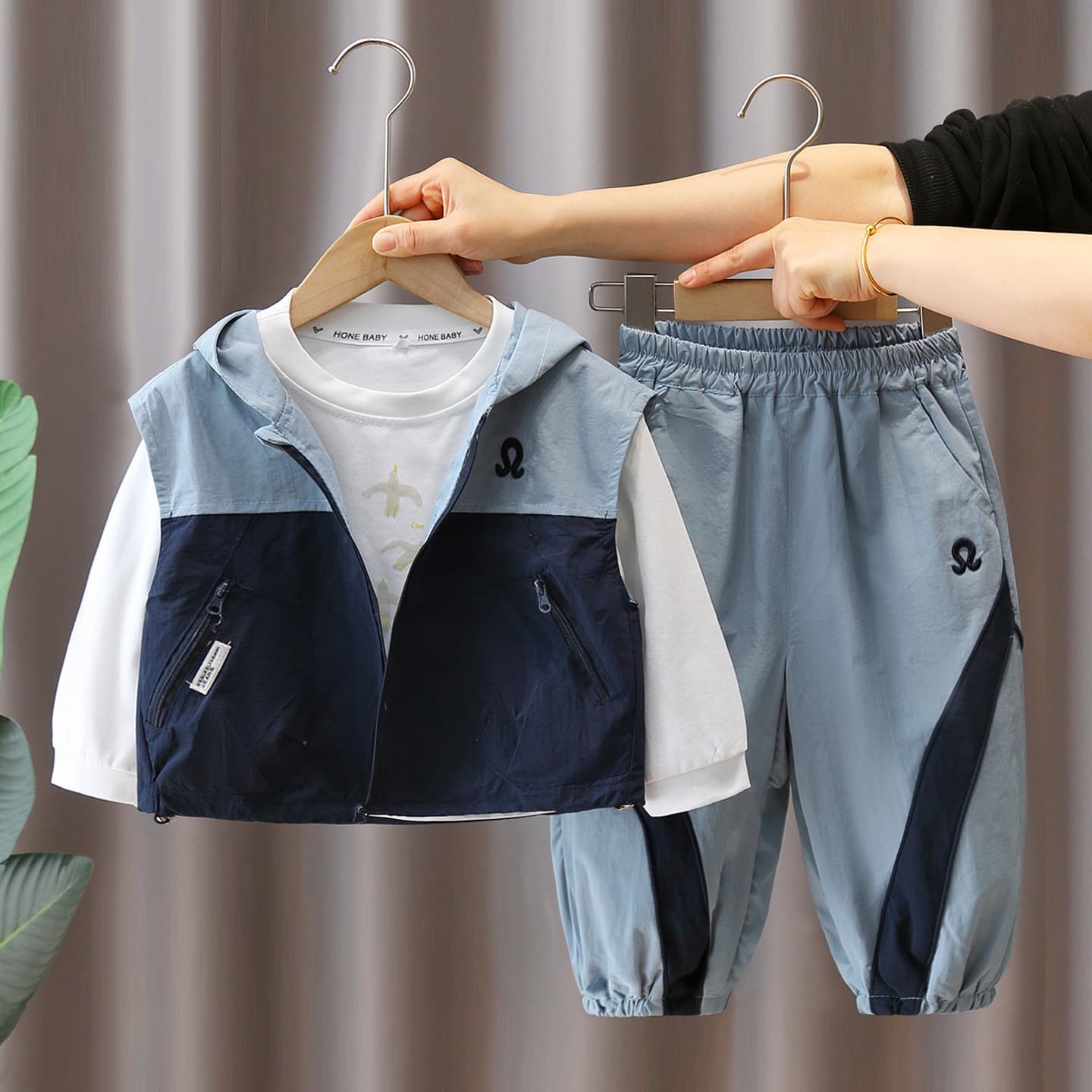 1608 Boys' Spring/Fall Set New Stylish Fashion Kids' Clothing Baby Spring Korean-Style Hooded Vest 3-Piece Set