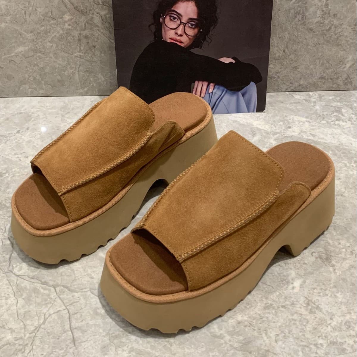 [In Stock] 16243 Summer European Style 7cm Fashion Sandals, Versatile Minimalist Solid Color Wedge Heel Thick Sole Open Toe One-Band