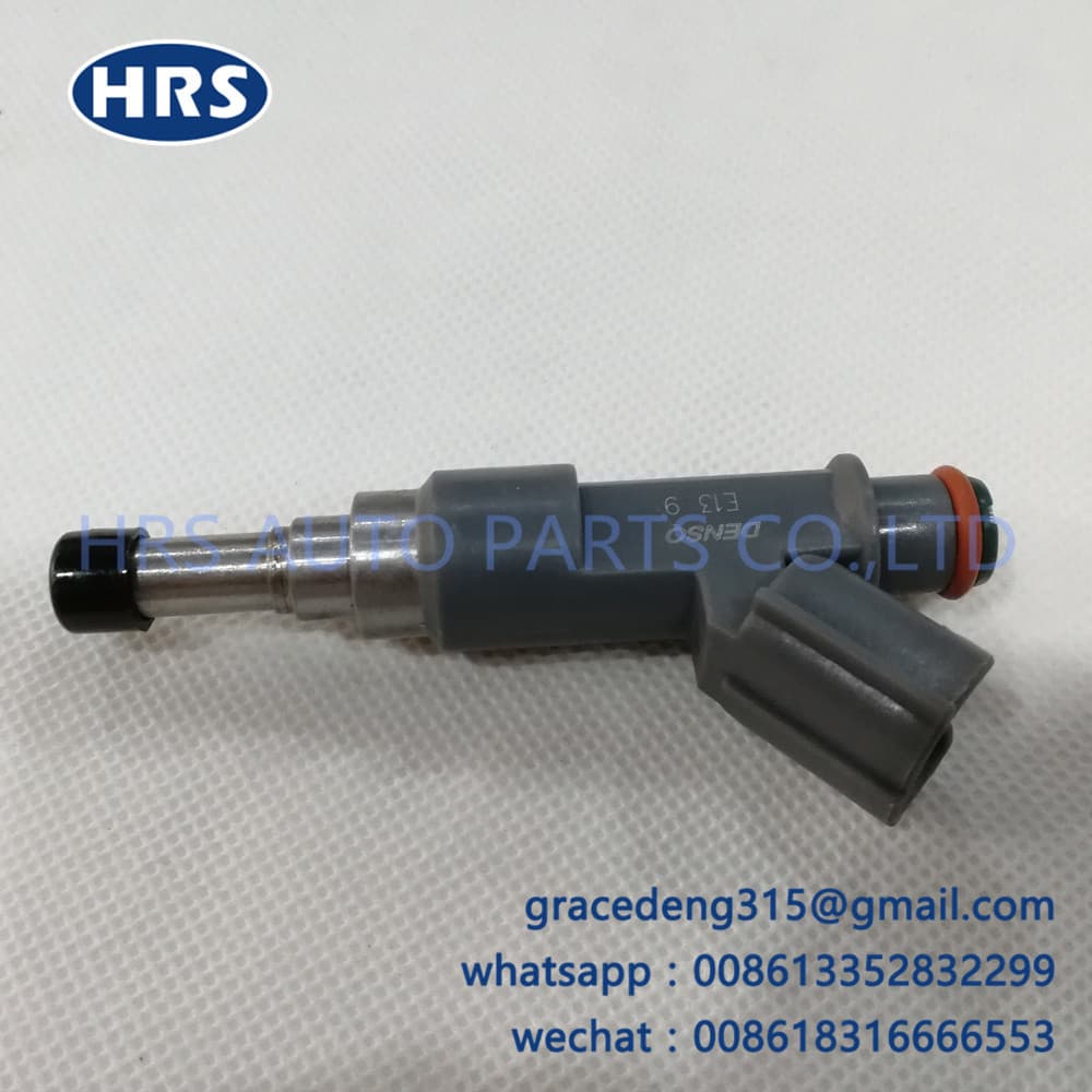 23209-79155 Fuel Injector for Hilux Hiace Land Cruiser Prado Coaster 2TR