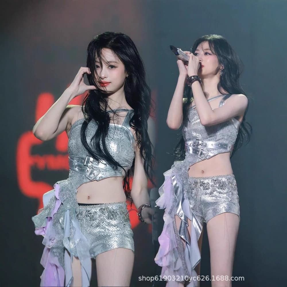 Babymonster Jung Ahyeon same-style stage outfit silver off-shoulder top K-pop girl group dance performance costume