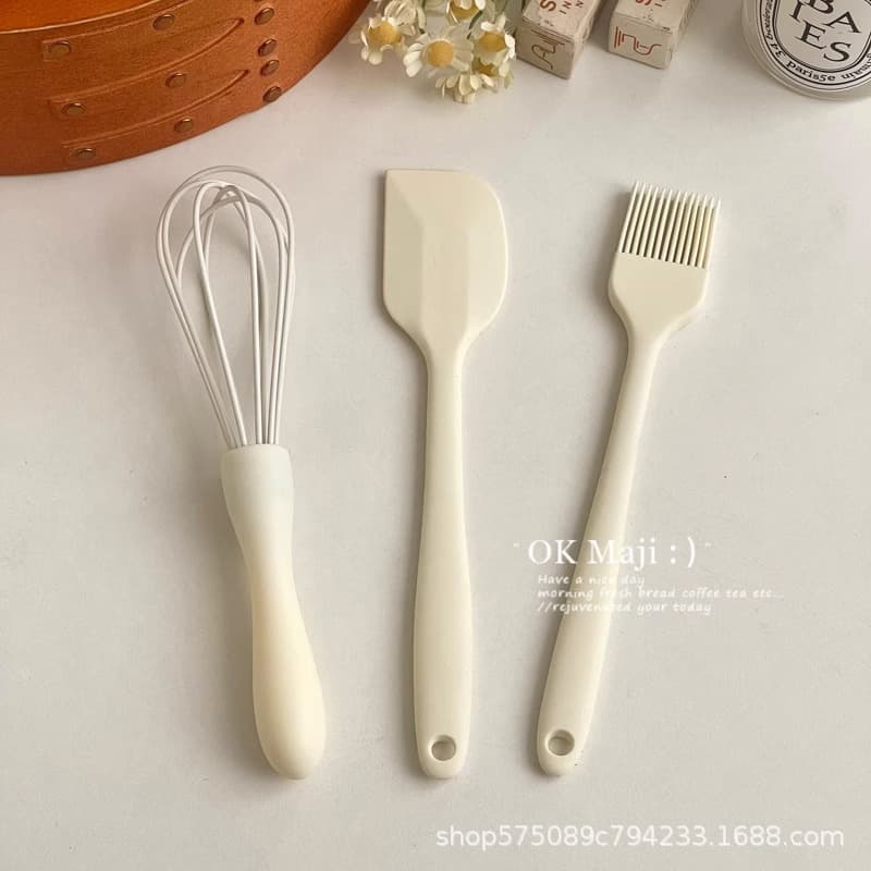 Food-Grade One-Piece Silicone Spatula, Baking Cream Spreader, Cake Decorating Tool, Egg Beater, Oil Brush, and Spreading Knife