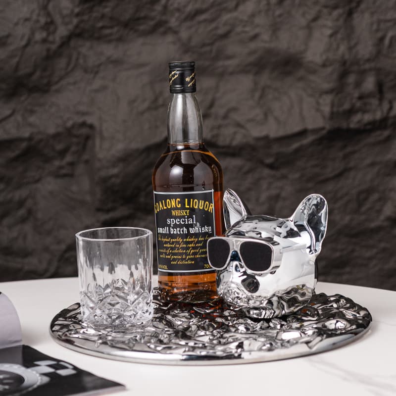 Yibeizi high-end light luxury glass wine accessories model living room coffee table tabletop decanter combination decorations