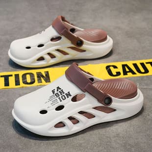 Crocs Men's Summer Outdoor Anti-Slip Office Closed-Toe Slippers Men's Sports Chunky Sole Cloud-Like Beach Sandals
