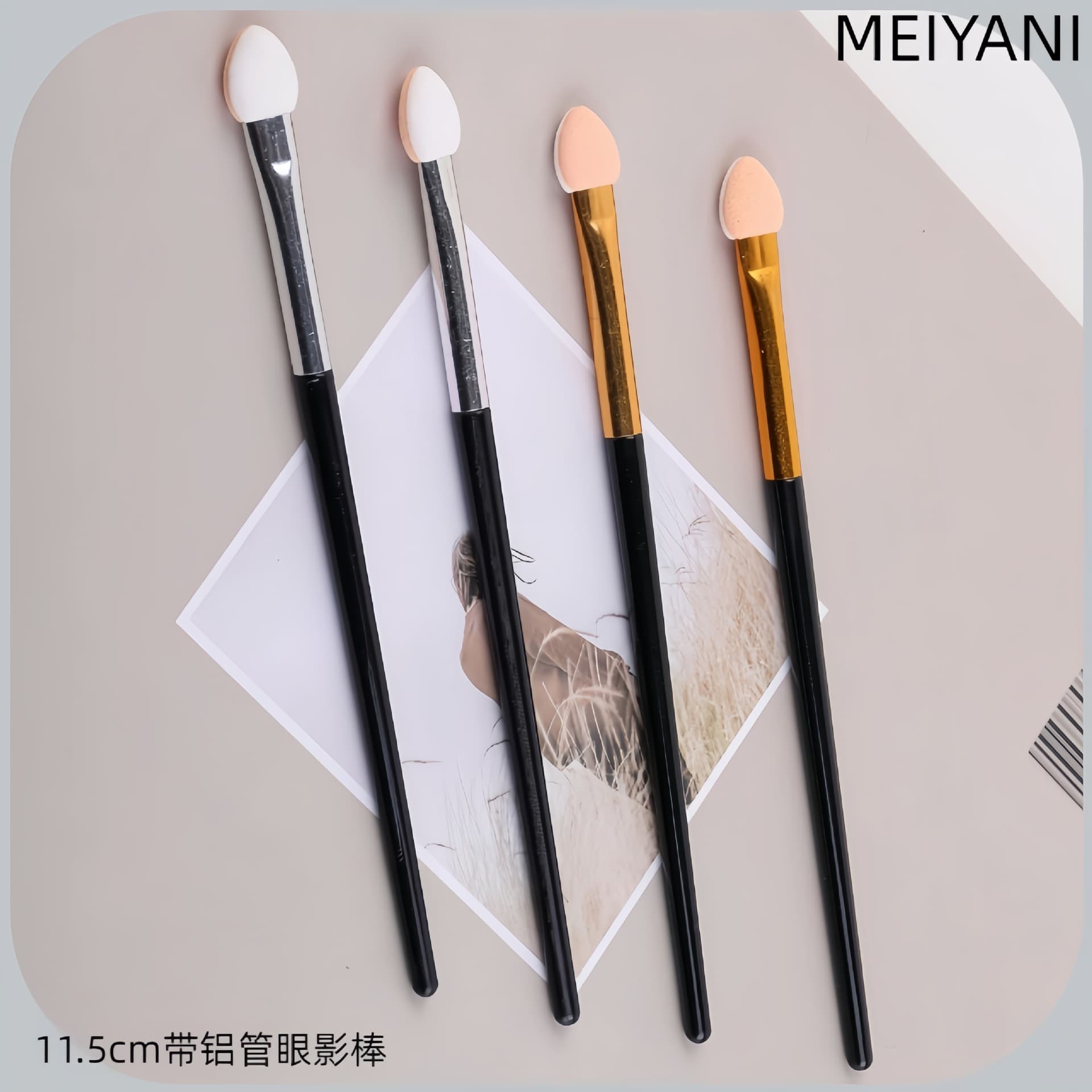 Latex Sponge Eyeshadow Stick Long Handle Single-End Dual-Color Heart-Shaped Eyeshadow Brush Beginner Eye Makeup Tool Wholesale